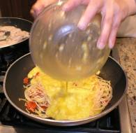 frittata spaghetti 03.jpg